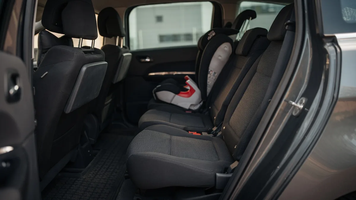 G7_peugeot-seats
